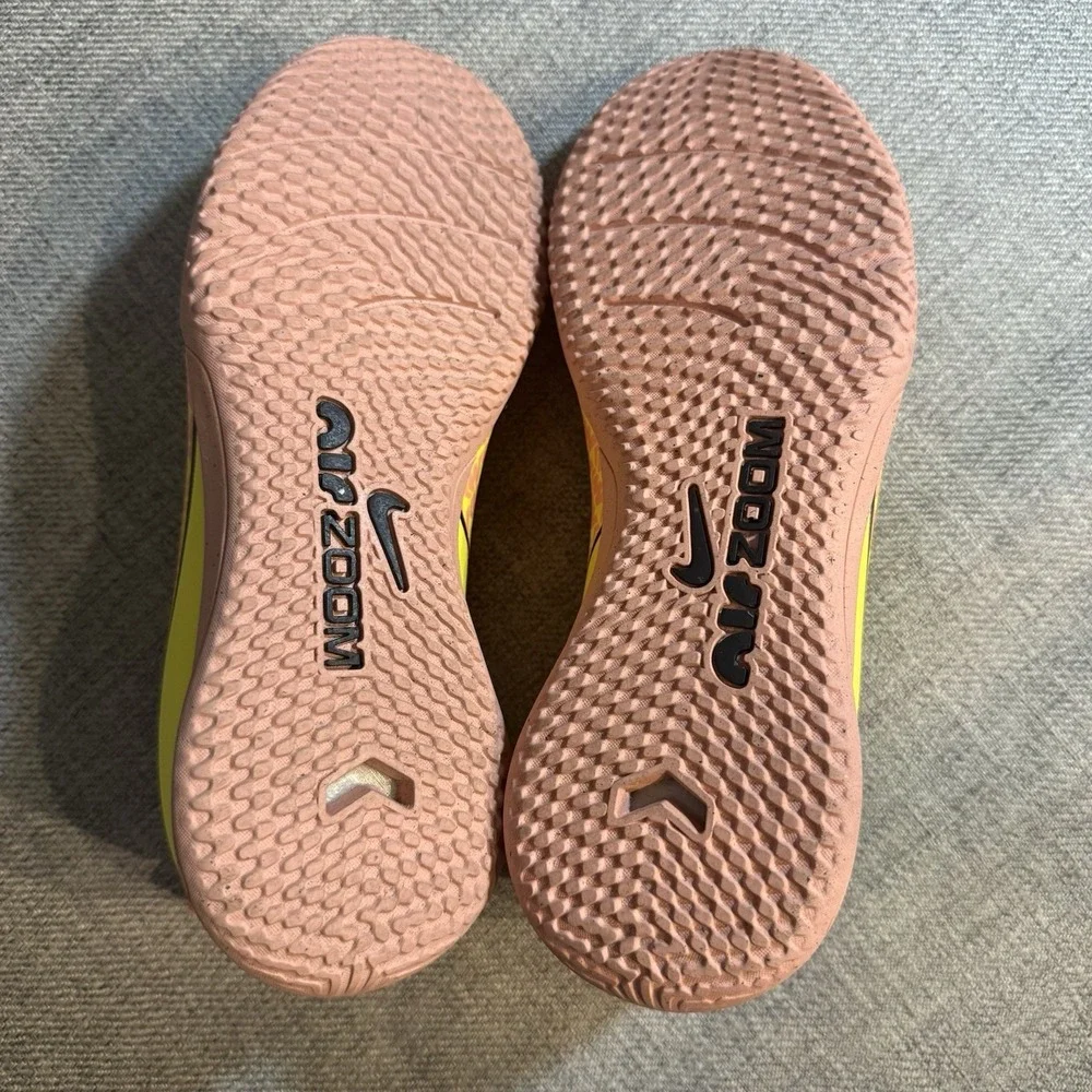 Nike Air Zoom Mercurial Turf Soccer Shoes Volt Pink Youth 5Y Cleats